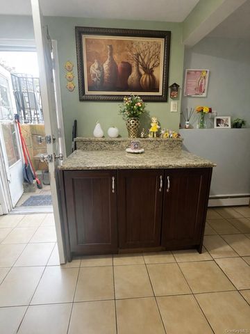 46 Anna Road, Bay Shore, NY 11706