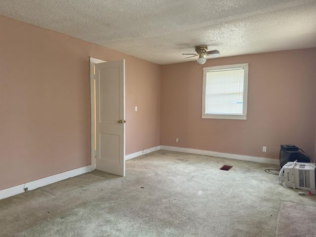 1303 S Bay Street, Pine Bluff, AR 71603