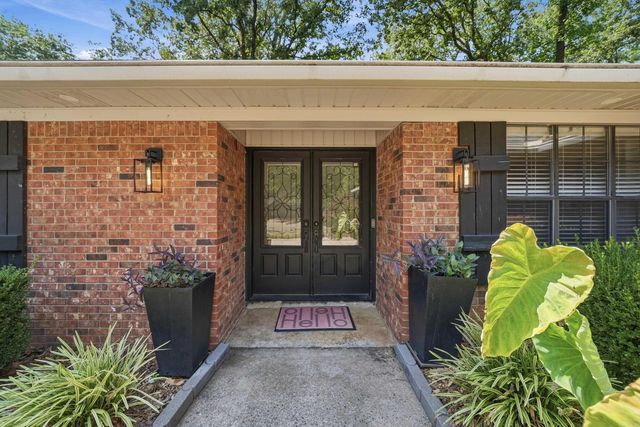 7 WOODBRIDGE Drive, Conway, AR 72034