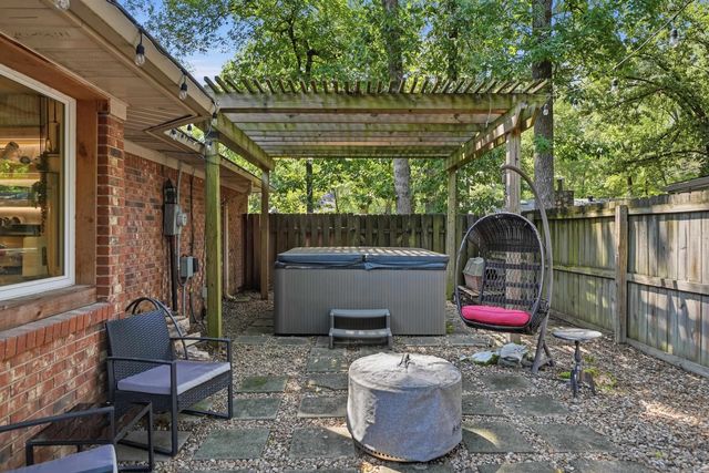7 WOODBRIDGE Drive, Conway, AR 72034
