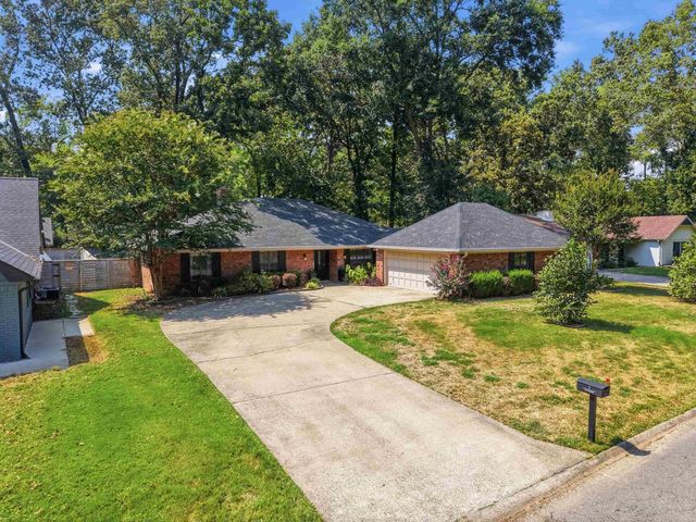 7 WOODBRIDGE Drive, Conway, AR 72034