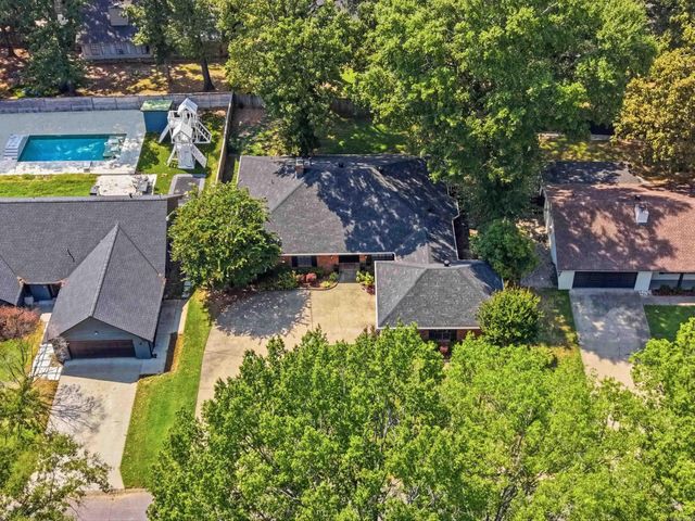 7 WOODBRIDGE Drive, Conway, AR 72034