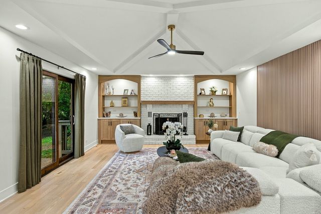 505 Bernie Court, Naperville, IL 60565
