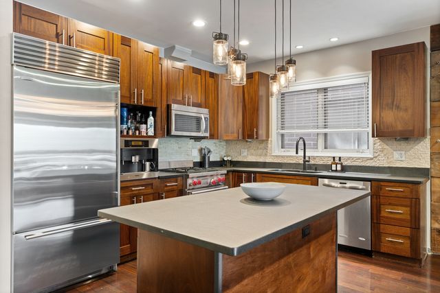 1461 W Grand Avenue 1, Chicago, IL 60642