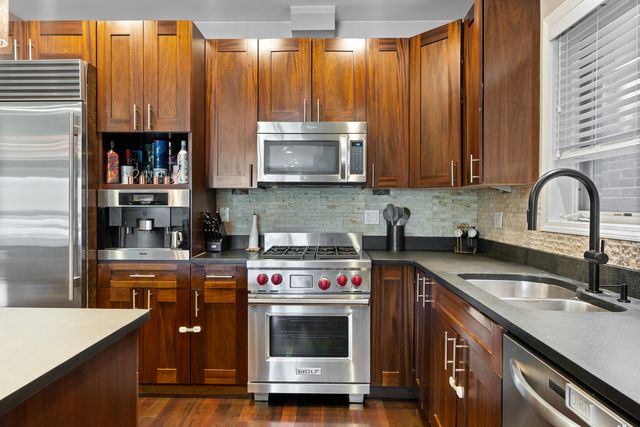 1461 W Grand Avenue 1, Chicago, IL 60642