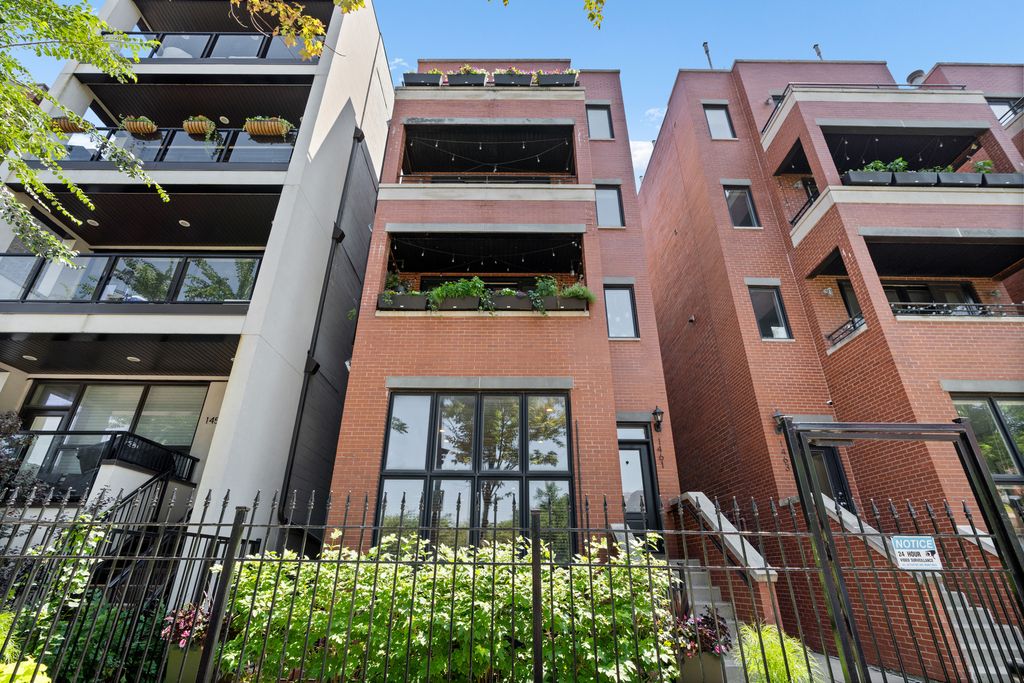 1461 W Grand Avenue 1, Chicago, IL 60642
