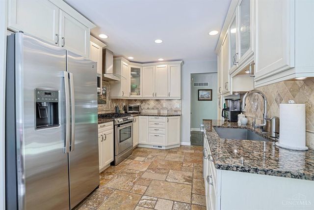 228 Poage Farm Road, Wyoming, OH 45215