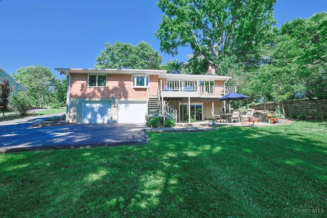 228 Poage Farm Road, Wyoming, OH 45215