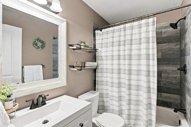 1467 Mallard Place, Waconia, MN 55387