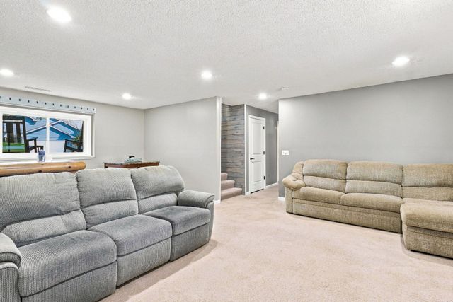 1467 Mallard Place, Waconia, MN 55387