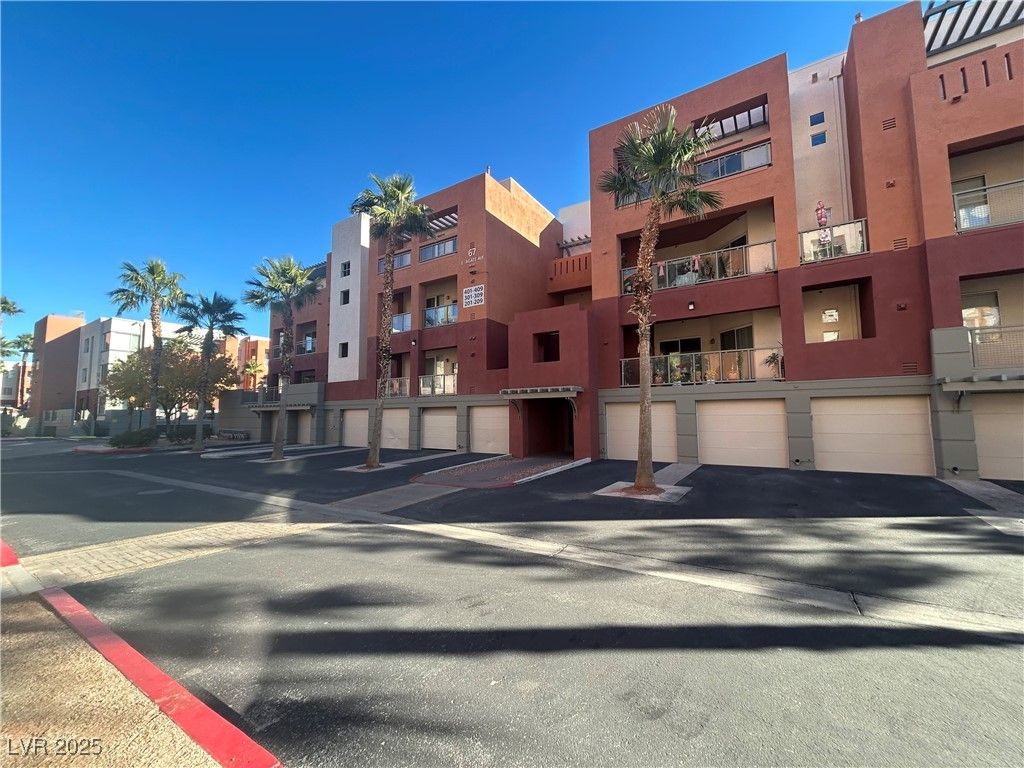 67 East Agate Avenue 203, Las Vegas, NV 89123