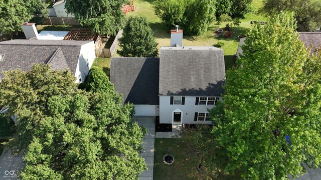 8913 Glass Chimney Lane, Fishers, IN 46037