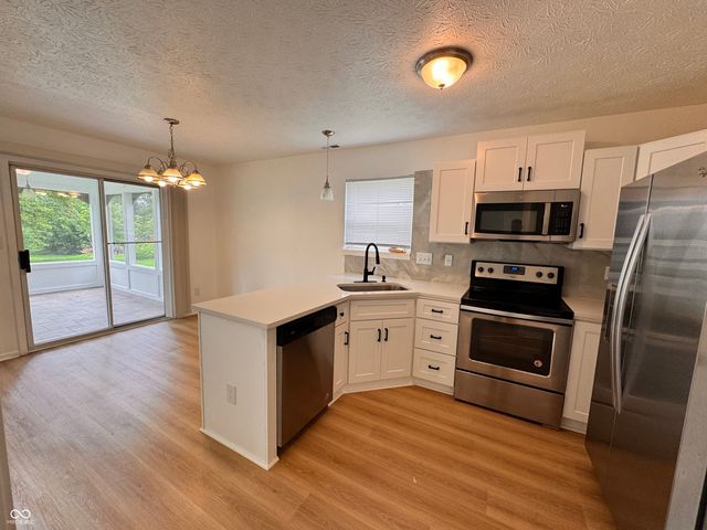 8913 Glass Chimney Lane, Fishers, IN 46037