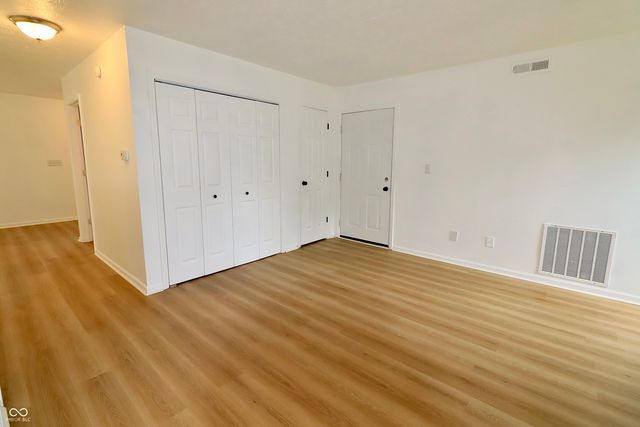 8913 Glass Chimney Lane, Fishers, IN 46037