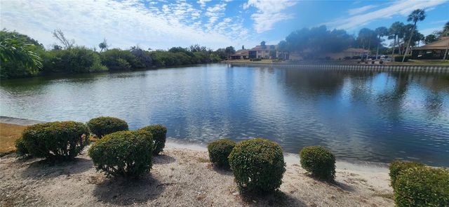 2229 PARKLAKE POINT G7, Venice, FL 34293