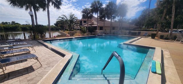 2229 PARKLAKE POINT G7, Venice, FL 34293
