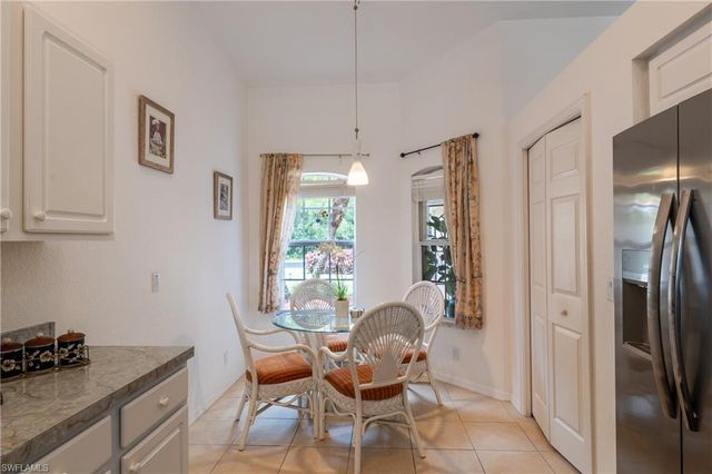 7755 Berkshire Pines DR, Naples, FL 34104