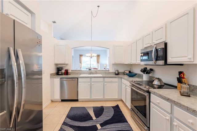 7755 Berkshire Pines DR, Naples, FL 34104