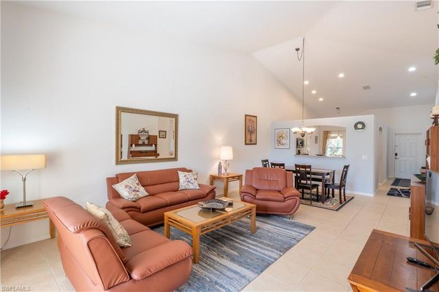 7755 Berkshire Pines DR, Naples, FL 34104