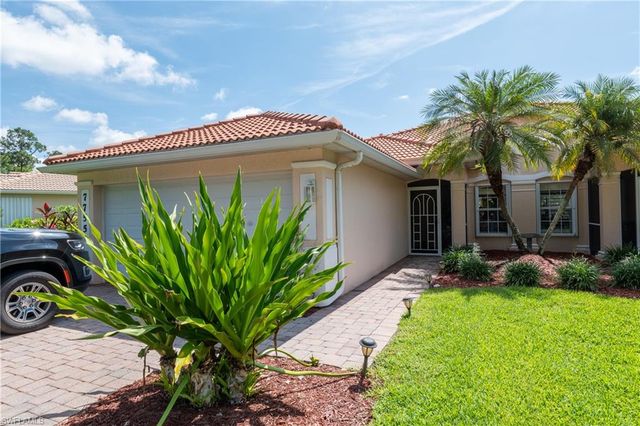 7755 Berkshire Pines DR, Naples, FL 34104