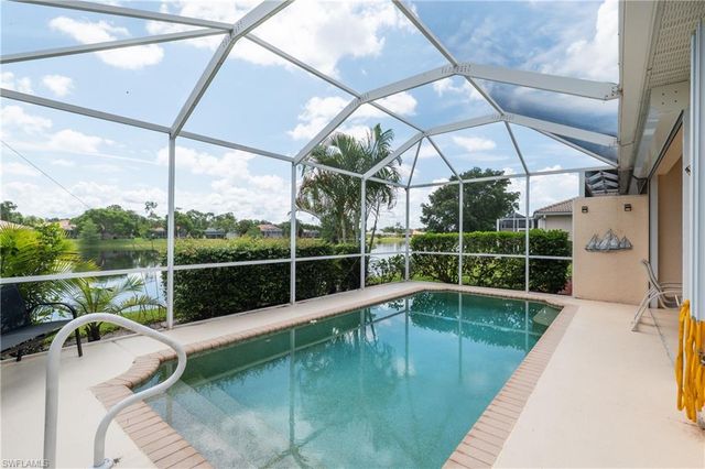7755 Berkshire Pines DR, Naples, FL 34104
