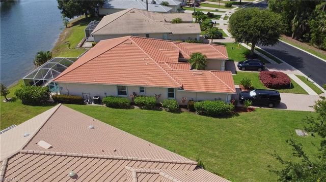 7755 Berkshire Pines DR, Naples, FL 34104