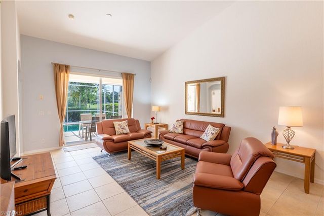 7755 Berkshire Pines DR, Naples, FL 34104
