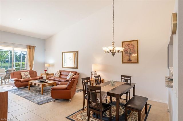 7755 Berkshire Pines DR, Naples, FL 34104