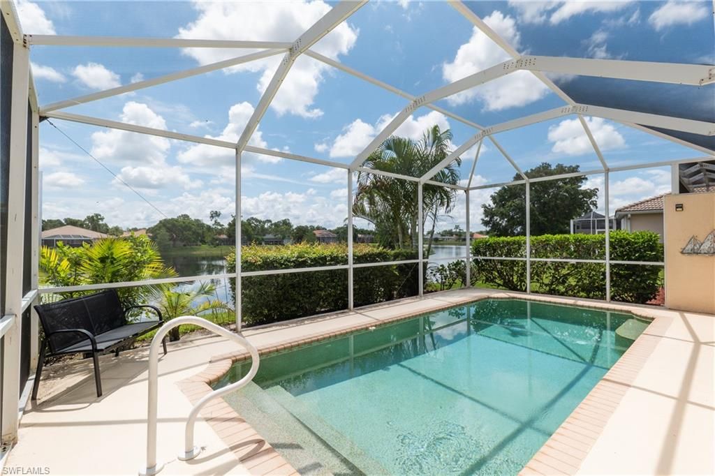7755 Berkshire Pines DR, Naples, FL 34104