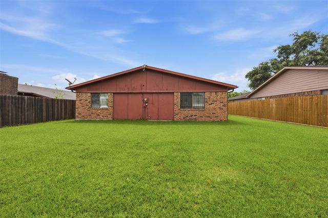 15722 Corsair Road, Houston, TX 77053