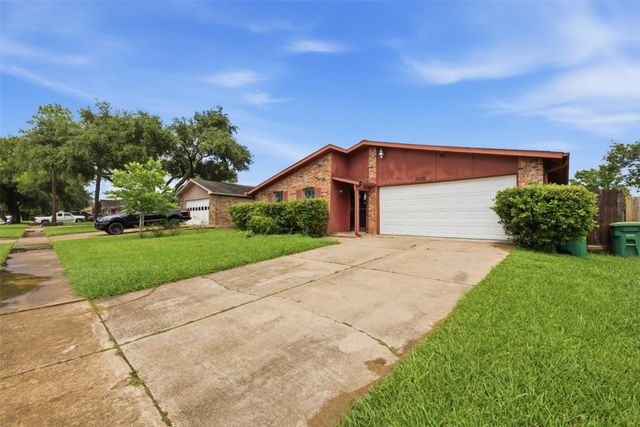 15722 Corsair Road, Houston, TX 77053