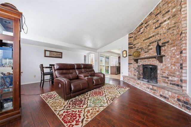 15722 Corsair Road, Houston, TX 77053