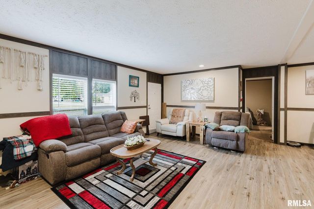 344 N Seba Street, Hurst, IL 62949