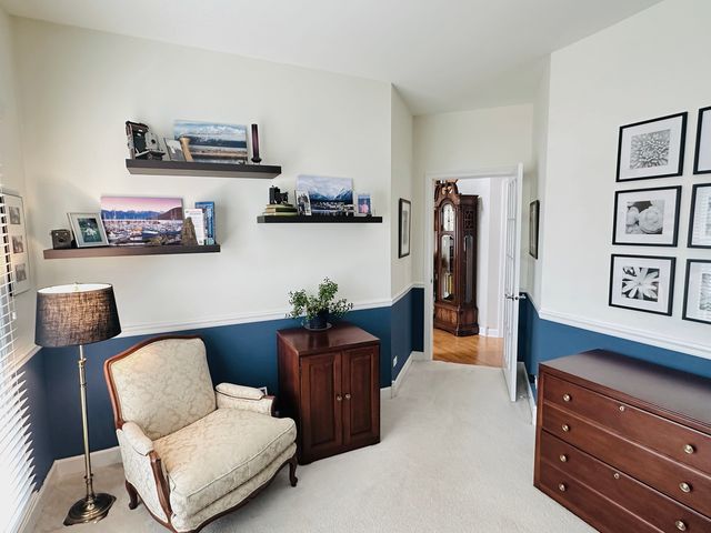 823 Columbia Circle, North Aurora, IL 60542