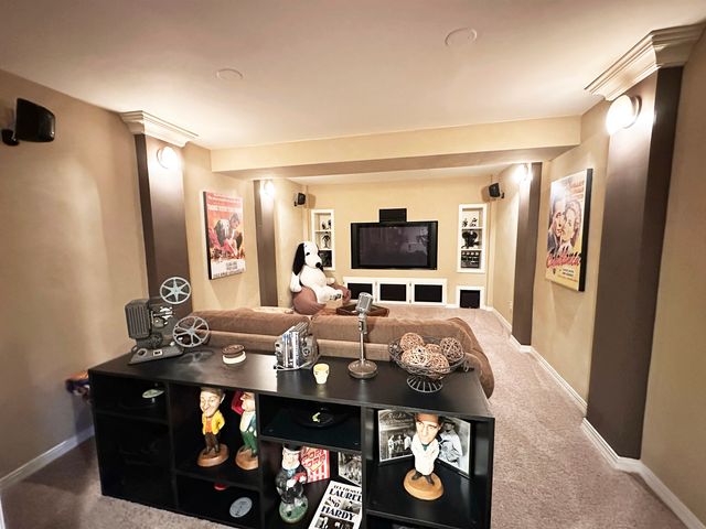 823 Columbia Circle, North Aurora, IL 60542