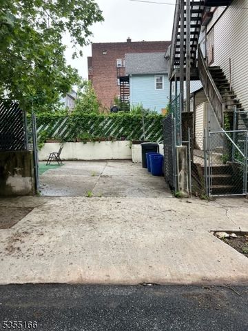 270 Verona Ave, Newark City, NJ 07104