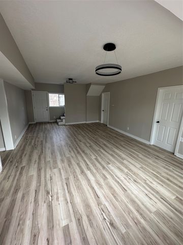 621 SE 9th Street, Des Moines, IA 50309