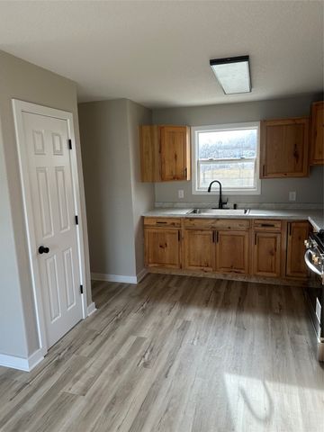 621 SE 9th Street, Des Moines, IA 50309