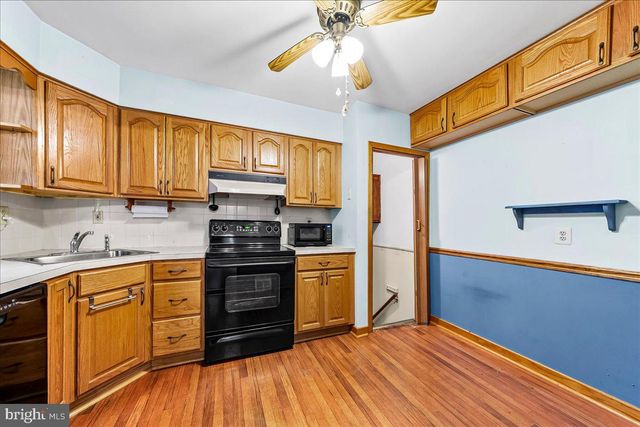 327 ASHLAND AVE, Secane, PA 19018