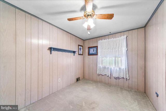 327 ASHLAND AVE, Secane, PA 19018