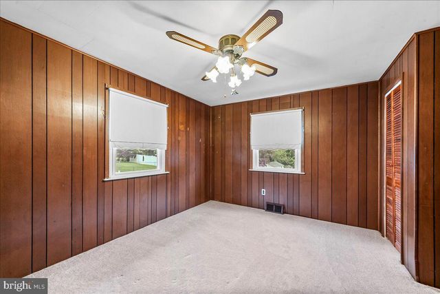 327 ASHLAND AVE, Secane, PA 19018