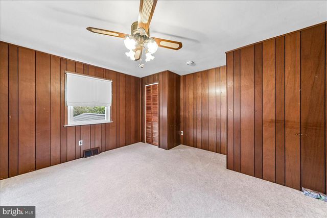 327 ASHLAND AVE, Secane, PA 19018