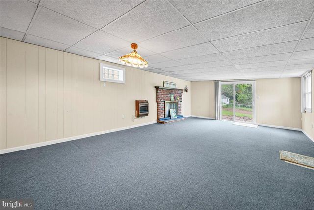327 ASHLAND AVE, Secane, PA 19018