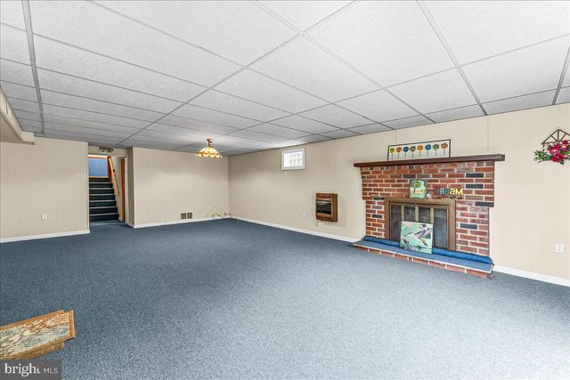 327 ASHLAND AVE, Secane, PA 19018