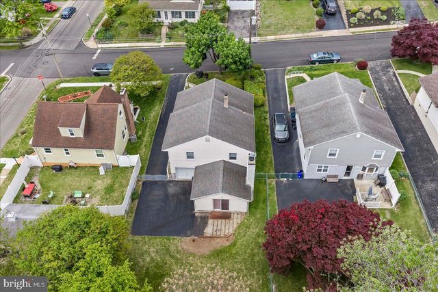 327 ASHLAND AVE, Secane, PA 19018
