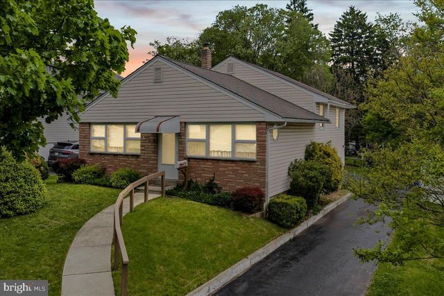 327 ASHLAND AVE, Secane, PA 19018