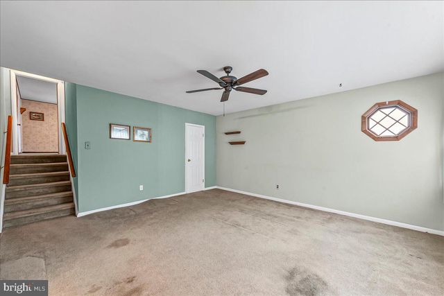 327 ASHLAND AVE, Secane, PA 19018