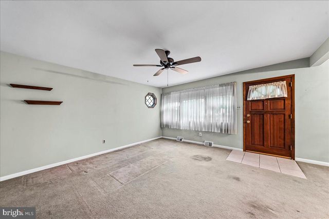 327 ASHLAND AVE, Secane, PA 19018