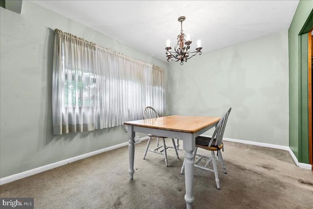 327 ASHLAND AVE, Secane, PA 19018