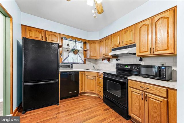 327 ASHLAND AVE, Secane, PA 19018